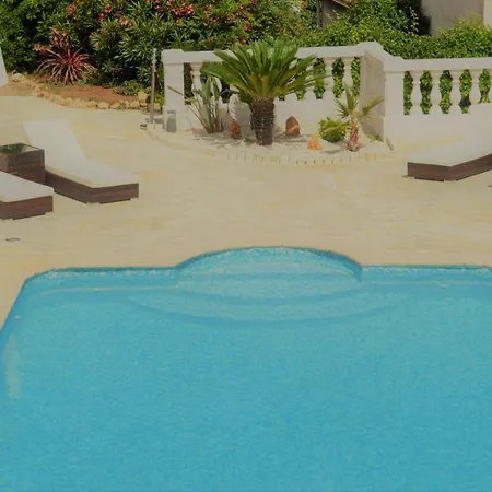 Apartment La Terre Des Lauriers